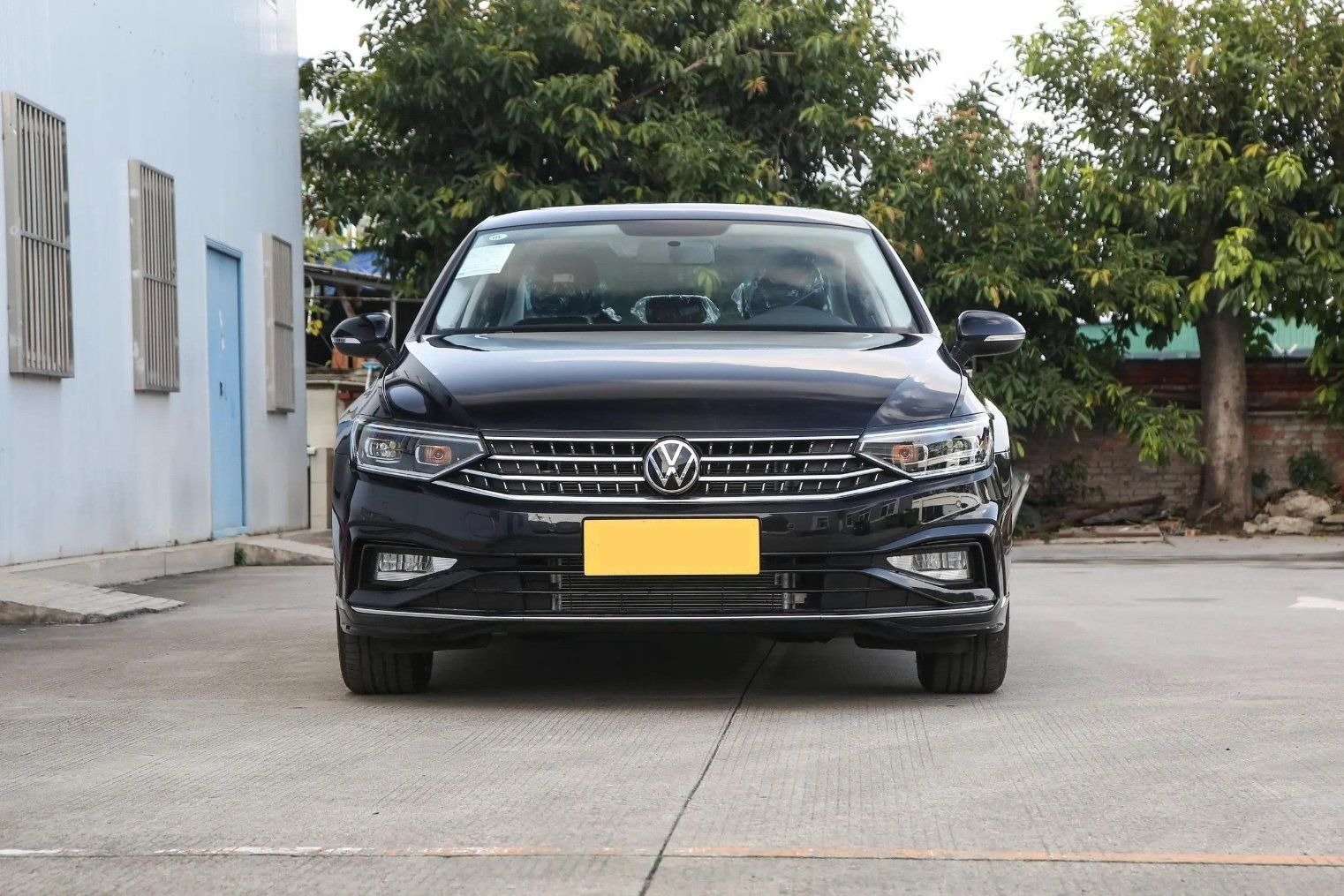 imgi_87_2025-2024-2023-Volkswagen-Magotan-1-4t-2-0t-Petrol-4-Door-5 2026 Volkswagen Magotan 1.4t-2.0t 4-Door 5-Seater Sedan Gasoline Vehicle– Ships Worldwide From China | Chinese Ev Cars in Ethiopia - Image 1